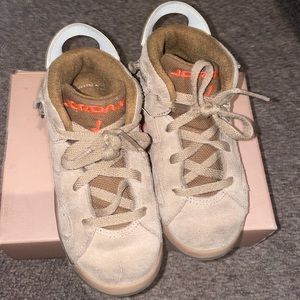 Pre owned Travis scott sneaker
